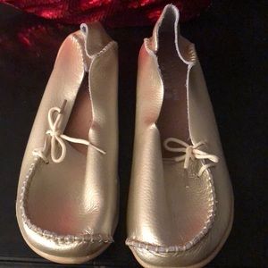 Gold flats